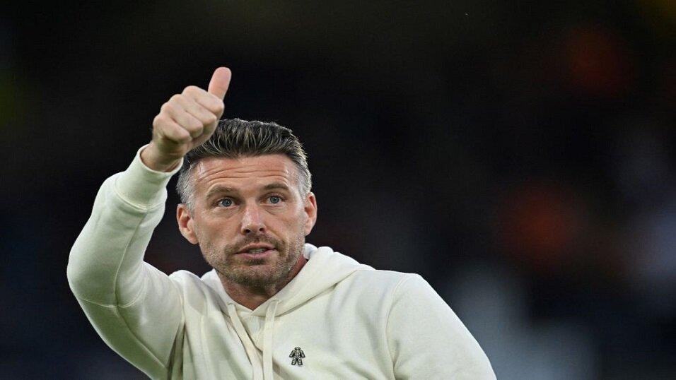 Luton manager Rob Edwards